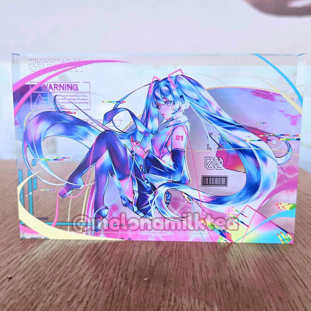 Miku Double Layered Acrylic Block